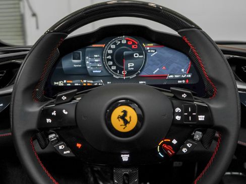 Used 2022 Ferrari SF90 Spider image 48