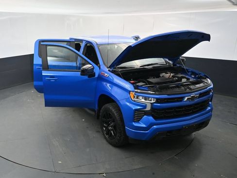 Used 2025 Chevrolet Silverado 1500 RST w/ Z71 Off-Road Package AWD/4WD image 17