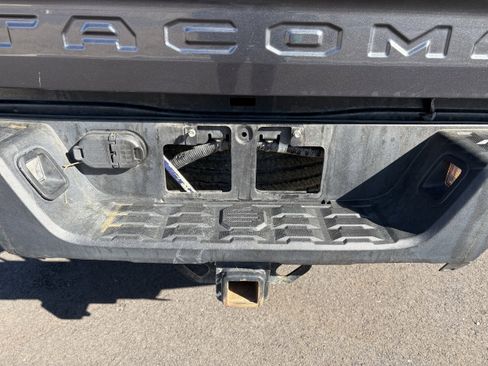 Used 2020 Toyota Tacoma SR image 12