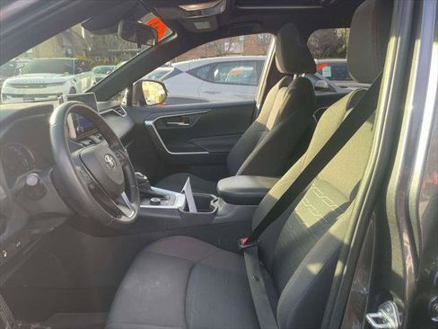 Used 2024 Toyota RAV4 SE w/ Weather & Moonroof Package image 13