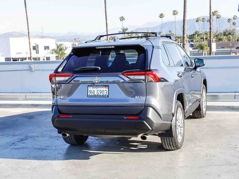 Used 2023 Toyota RAV4 XLE Premium FWD image 9