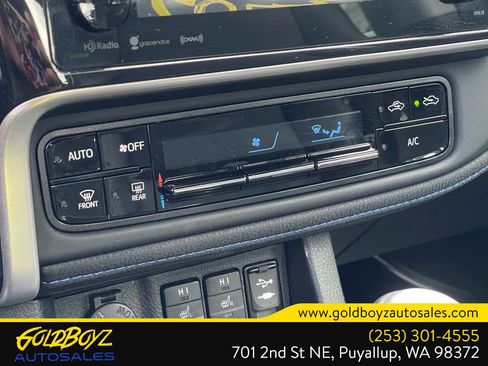 Used 2018 Toyota Corolla XSE w/ Carpet Mat Package (TMS) FWD image 31