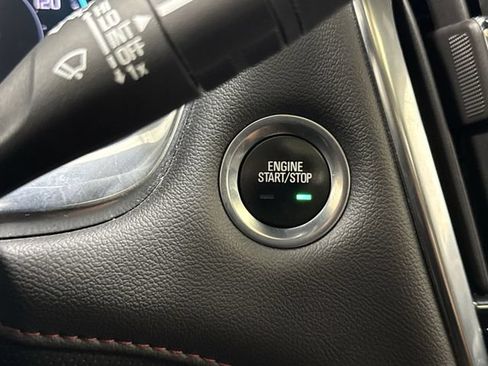 Used 2023 Chevrolet Traverse RS w/ LPO, Floor Liner Package AWD/4WD image 18