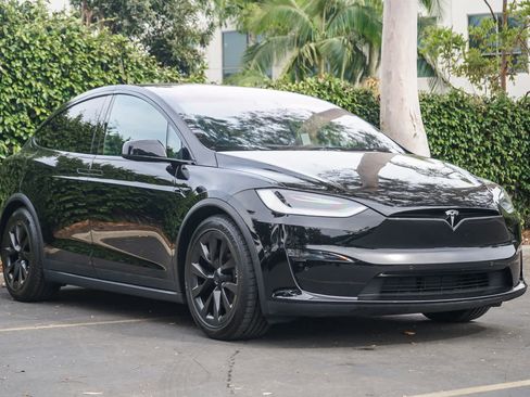 Used 2023 Tesla Model X AWD/4WD image 4