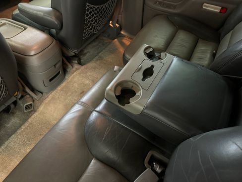 Used 2000 Chevrolet Tahoe Z71 w/ Comfort & Security Pkg image 53