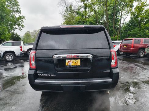 Used 2020 GMC Yukon XL Denali w/ Denali Ultimate Package AWD/4WD image 8