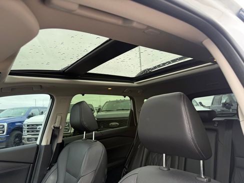 Used 2025 Nissan Rogue Platinum w/ Platinum Premium Package FWD image 6