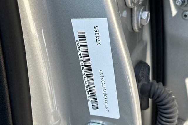 Used 2023 Nissan Pathfinder Platinum FWD image 28