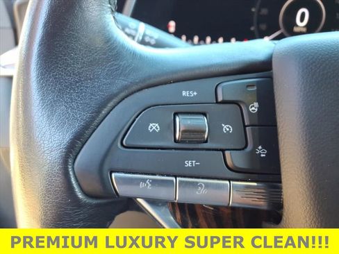 Used 2021 Cadillac Escalade Premium Luxury w/ Performance Package image 19