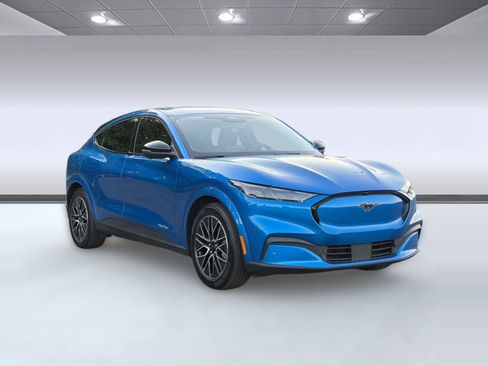 Certified 2025 Ford Mustang Mach-E Premium RWD image 7