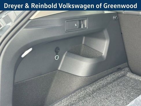 New 2026 Volkswagen Tiguan SE image 31