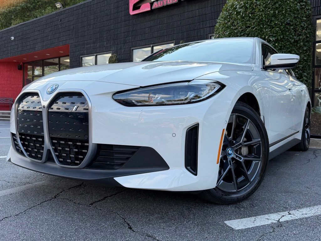 Used 2024 BMW i4 eDrive40 w/ Premium Package RWD image 2