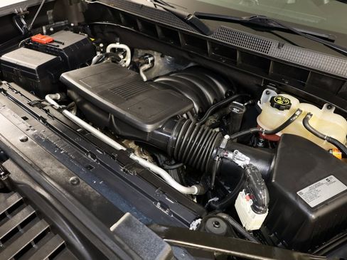 Used 2021 Chevrolet Silverado 1500 LT Trail Boss w/ Convenience Package II image 32