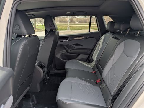 New 2026 Volkswagen Tiguan SE R-Line AWD/4WD image 6