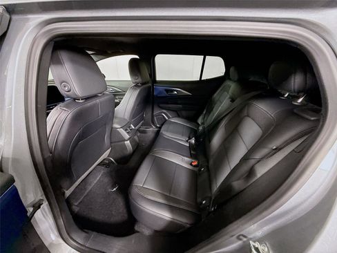 New 2026 Chevrolet Equinox EV LT image 18