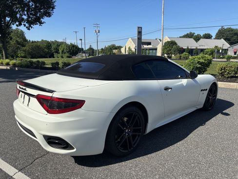 Used 2019 Maserati GranTurismo Sport RWD image 16