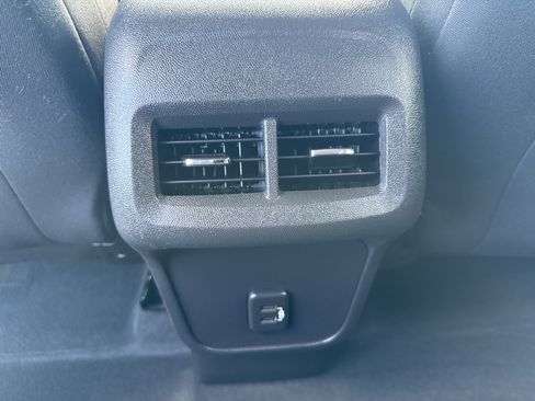 Certified 2023 Chevrolet Equinox LT AWD/4WD image 31