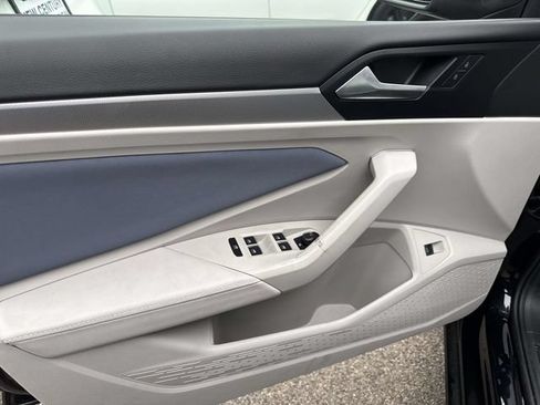 New 2026 Volkswagen Jetta SE FWD image 13