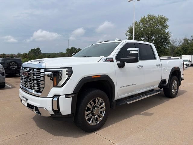 Used 2024 GMC Sierra 2500 Denali w/ Denali Reserve Package AWD/4WD image 10