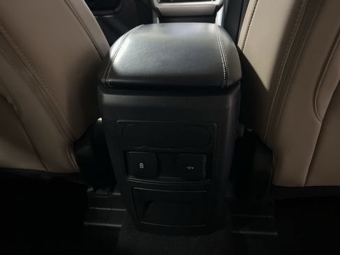 Used 2024 Ford Explorer XLT w/ Equipment Group 202A image 13