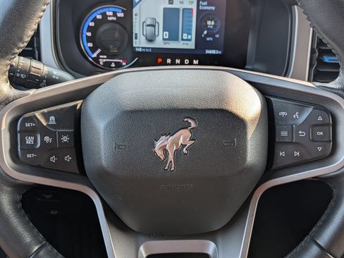 Certified 2023 Ford Bronco Outer Banks w/ Sasquatch Package AWD/4WD image 28