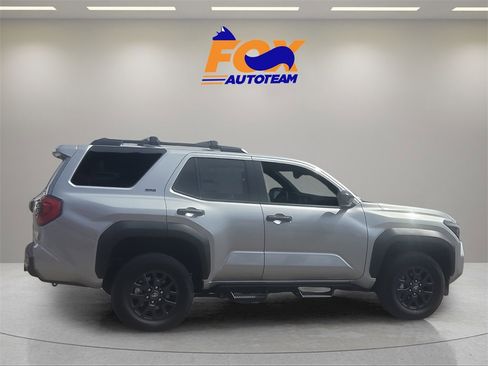New 2026 Toyota 4Runner SR5 image 5