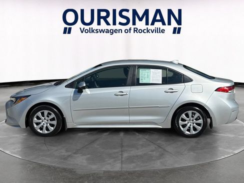 Used 2024 Toyota Corolla LE FWD image 3