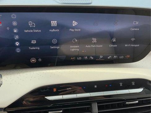 Used 2026 Buick Enclave Avenir w/ Super Cruise Package FWD image 28