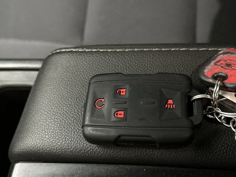 Used 2018 Chevrolet Silverado 1500 LT w/ All Star Edition image 37