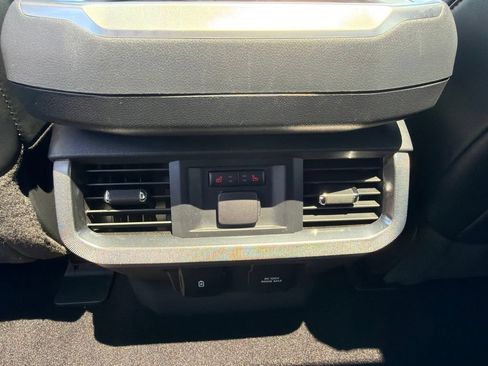 Used 2022 Ford F150 Platinum w/ Equipment Group 701A High AWD/4WD image 17