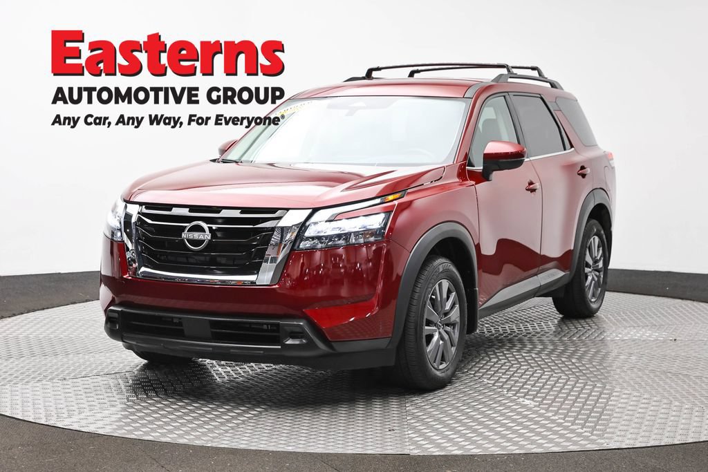 Used 2024 Nissan Pathfinder SV AWD/4WD image 1