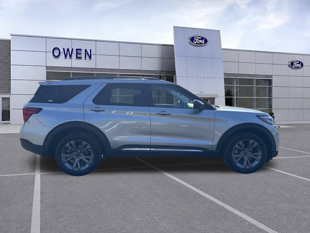 Used 2025 Ford Explorer Active w/ Active Comfort Package AWD/4WD image 7