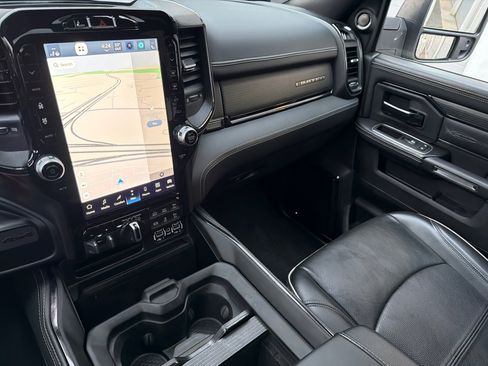 Used 2024 RAM 3500 Limited image 30