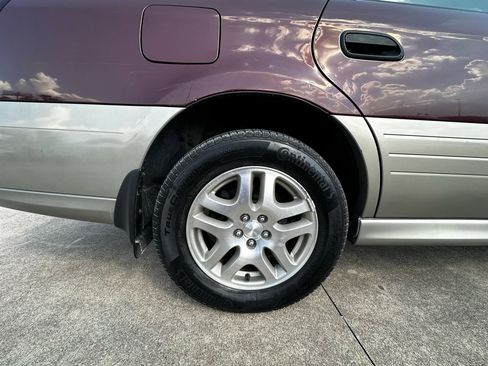 Used 2001 Subaru Outback Wagon image 15