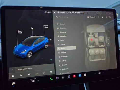 Used 2020 Tesla Model Y Long Range image 48