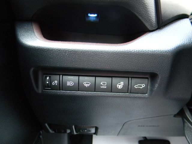 Used 2020 Toyota RAV4 Limited AWD/4WD image 15