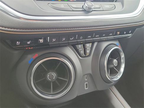 Used 2022 Chevrolet Blazer Premier w/ Enhanced Convenience Package image 18