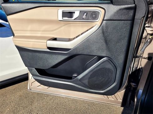 Certified 2021 Ford Explorer XLT w/ Class III Trailer Tow Package image 14