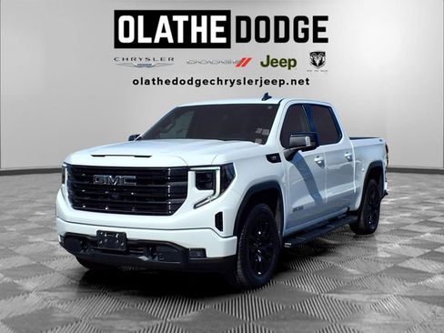Used 2022 GMC Sierra 1500 Elevation w/ Elevation Premium Package AWD/4WD image 1