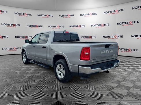 Used 2025 RAM 1500 Big Horn AWD/4WD image 4