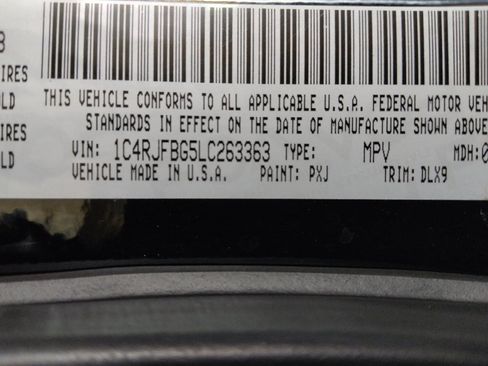 Used 2020 Jeep Grand Cherokee Limited w/ Luxury Group II image 33