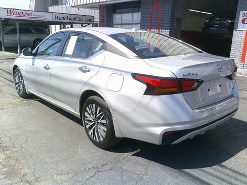 Used 2023 Nissan Altima 2.5 SV AWD/4WD image 10