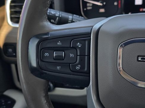 Used 2021 GMC Yukon XL Denali w/ Denali Premium Package AWD/4WD image 18