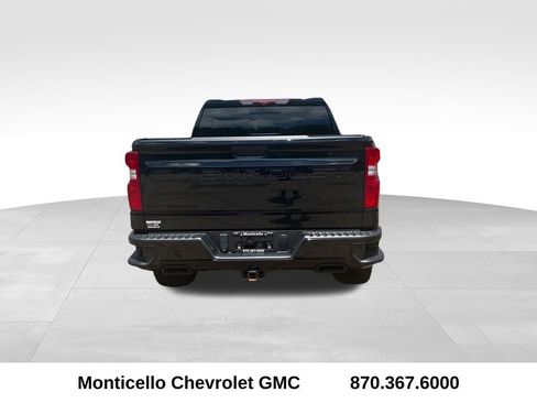 Used 2024 Chevrolet Silverado 1500 High Country w/ Midnight Edition AWD/4WD image 4