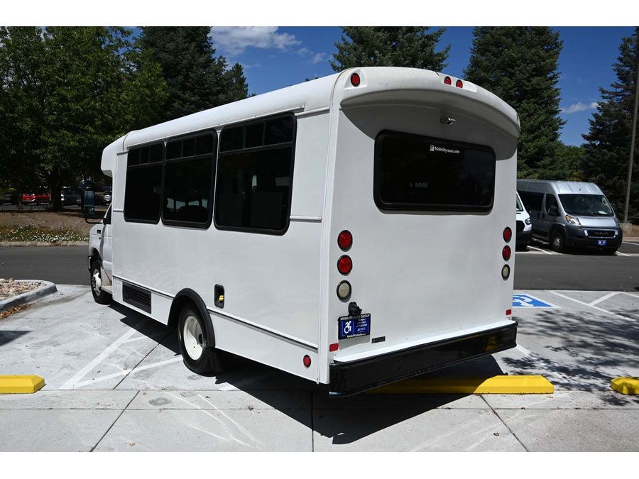 Used 2015 Ford E-350 and Econoline 350 Super Duty RWD image 8