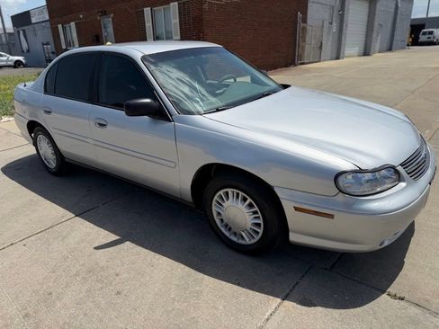 Used 2003 Chevrolet Malibu V6 w/ Preferred Equipment Group 1 FWD image 4