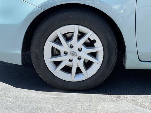 Used 2014 Toyota Prius V Three FWD image 13