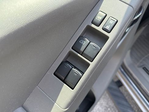 Used 2020 Nissan Frontier SV w/ Midnight Edition Floor Mats AWD/4WD image 20