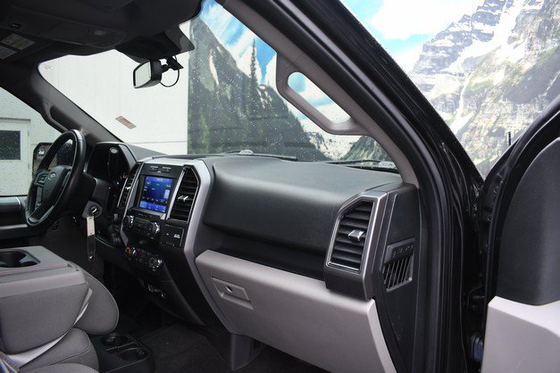Used 2019 Ford F150 XLT w/ Equipment Group 302A Luxury AWD/4WD image 24