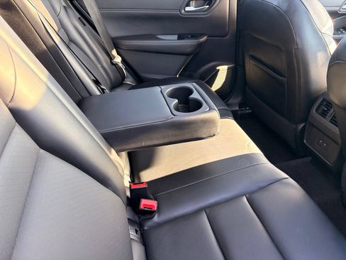 Certified 2022 Nissan Rogue SV w/ SV Premium Package FWD image 15